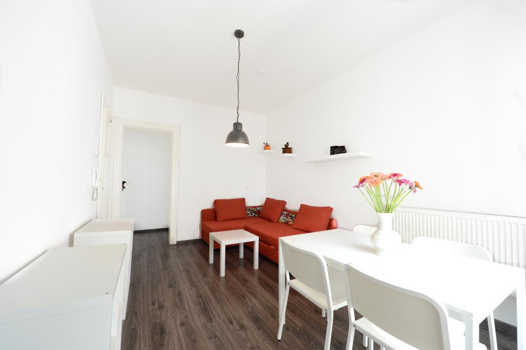 European Area Apartments Brussel Bagian luar foto